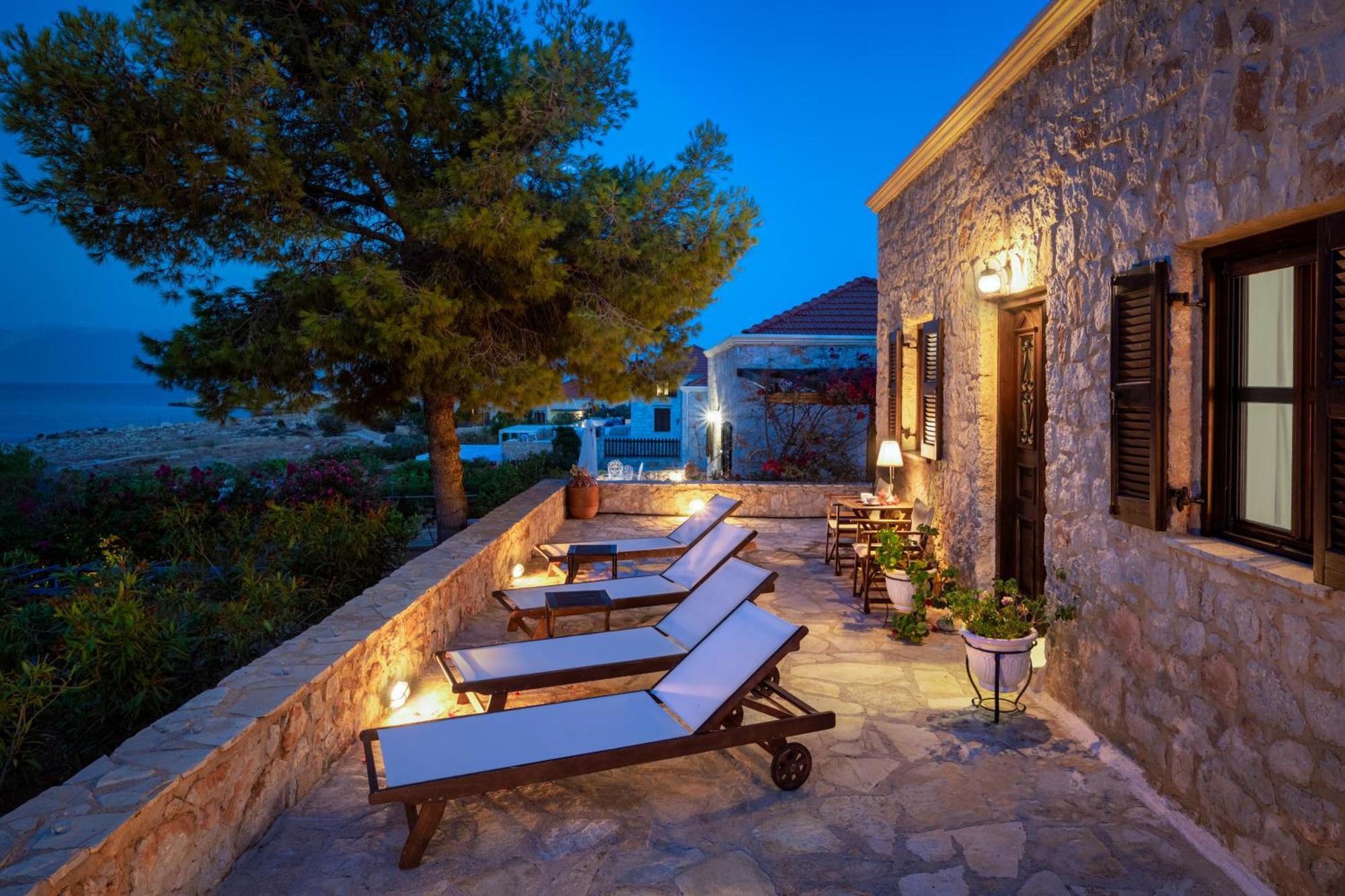 Villa Ftenagia Chalki Town Zewnętrze zdjęcie